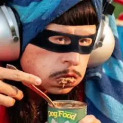 Обложка трека Superhero