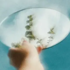 Обложка трека Make Me Feel