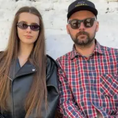 Adam, Darisha — Випускний